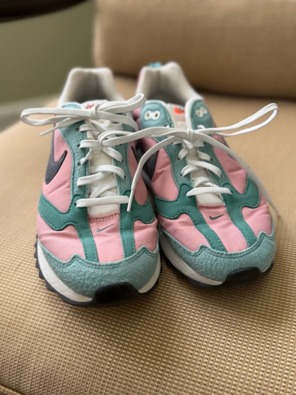 Nike Air Max Dawn - US 8 - Picture 6 of 8